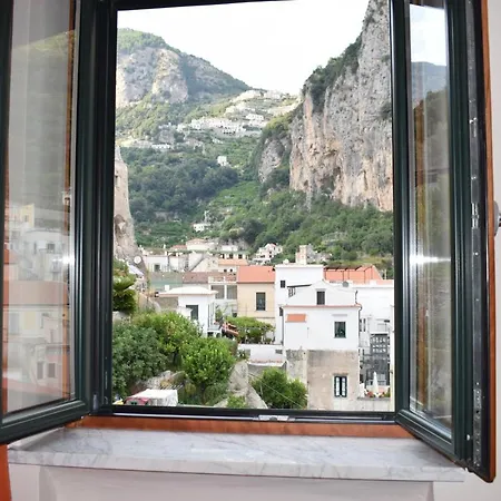 Apartment Paradiso