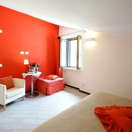 Apartment Paradiso