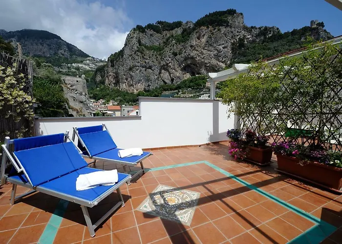 Paradiso Apartment *